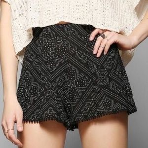 Ecote | pompom trim breezy short New Black Large